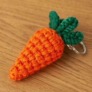 Móc khóa hình cà rốt bằng len giá rẻ, nhỏ gọn, màu cam nổi bật